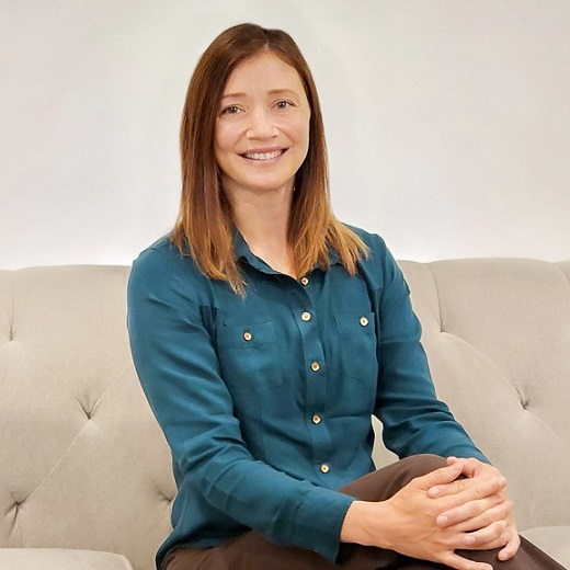 Robin Valkren is a sex therapist and couples counselor practicing in Bellevue, Washington